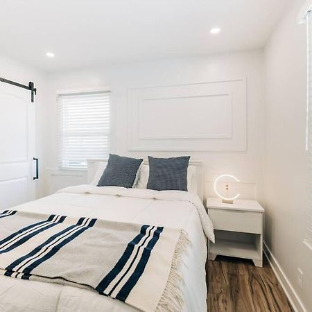 Beautiful Luxury Home Freshly Renovated With Big Yard, Seating & Grill Pad Cottage Grove Exterior photo