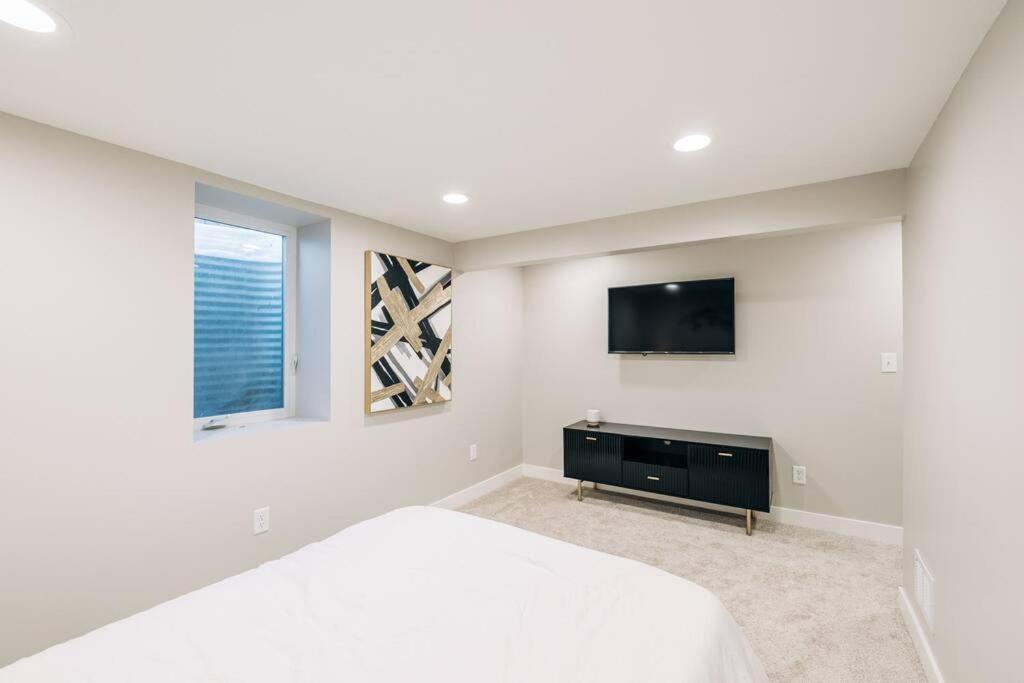 Beautiful Luxury Home Freshly Renovated With Big Yard, Seating & Grill Pad Cottage Grove Exterior photo